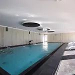 Royal Solny Z Aneksem, Klimatyzacja I Konsola Ps4 W Z Krytym Basenem, Sauna I Aparthotel 3*