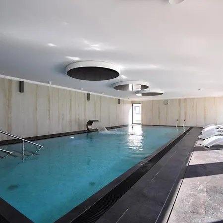 Royal Solny Z Aneksem, Klimatyzacja I Konsola Ps4 W Z Krytym Basenem, Sauna I Aparthotel 3*