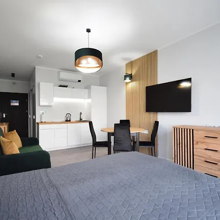 Hotel apartamentowy Royal Solny Z Aneksem, Klimatyzacją I Konsolą Ps4 W Z Krytym Basenem, Sauną I Kołobrzeg