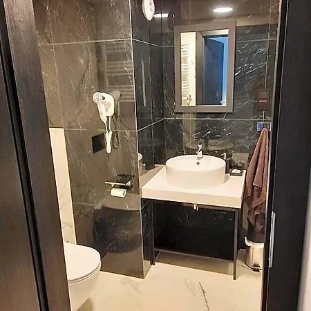 Royal Solny Z Aneksem, Klimatyzacja I Konsola Ps4 W Z Krytym Basenem, Sauna I Aparthotel