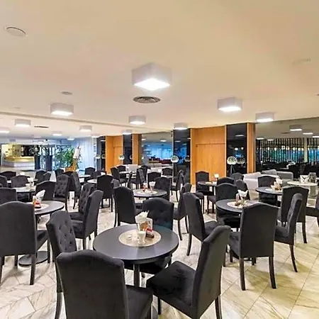 Aparthotel Royal Solny Z Aneksem, Klimatyzacja I Konsola Ps4 W Z Krytym Basenem, Sauna I 3*