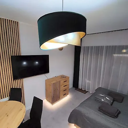 Royal Solny Z Aneksem, Klimatyzacja I Konsola Ps4 W Z Krytym Basenem, Sauna I Aparthotel