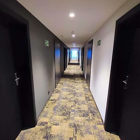 Royal Solny Z Aneksem, Klimatyzacja I Konsola Ps4 W Z Krytym Basenem, Sauna I Aparthotel