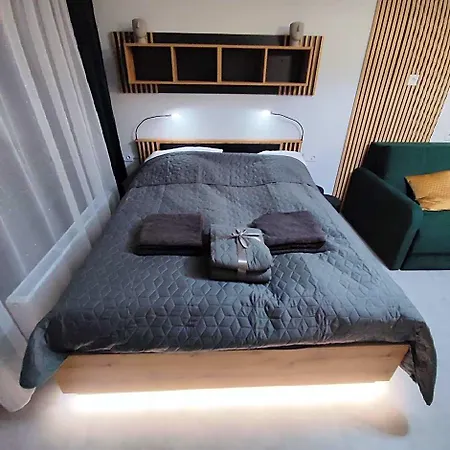 Royal Solny Z Aneksem, Klimatyzacja I Konsola Ps4 W Z Krytym Basenem, Sauna I Aparthotel 3*