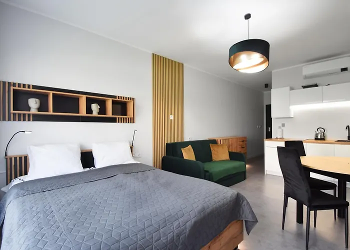 Royal Solny Z Aneksem, Klimatyzacja I Konsola Ps4 W Z Krytym Basenem, Sauna I Aparthotel 3*